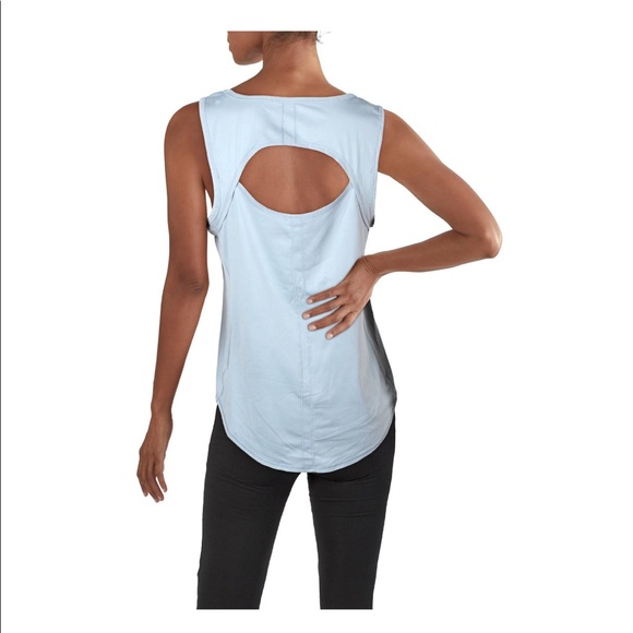 ❤️90 DEGREE YOGA GRAY SILVER TANK TOP W/ CUTE BACK CUT OUT❤️ - Picture 4 of 7